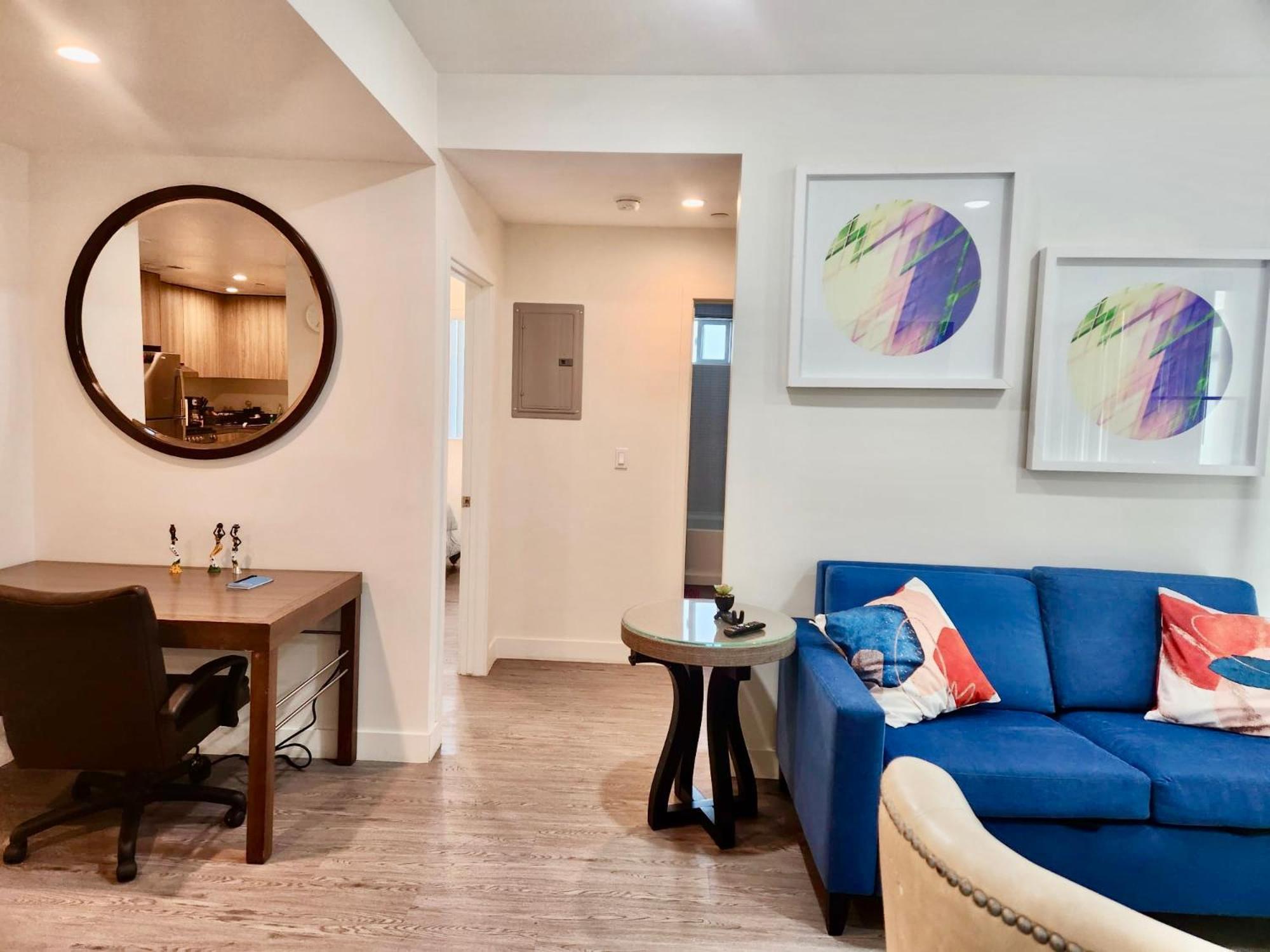Urban Chic Residences In La Aparthotel *