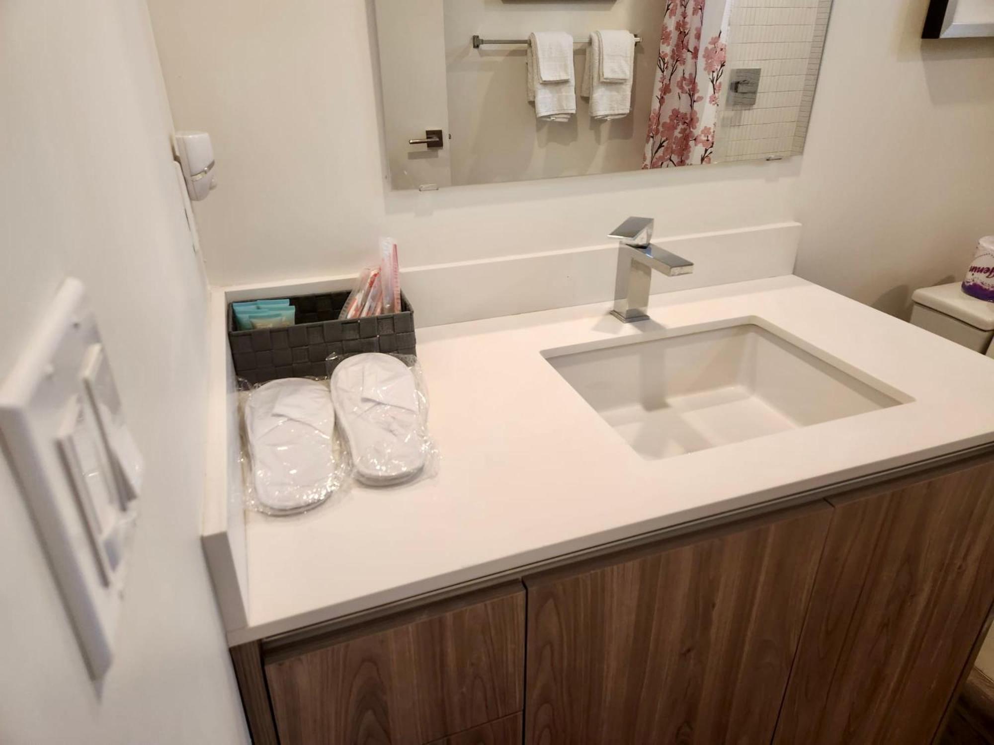 Aparthotel Urban Chic Residences In La *