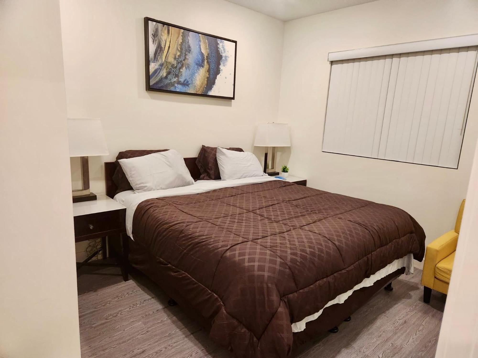Urban Chic Residences In La